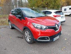 Punainen Käytetty 2017 Renault Captur Dynamique Katumaasturi | 10 800 € (Perustarjous)
