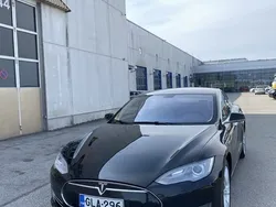 Musta Käytetty 2014 Tesla Model S Sedan | 17 690 €