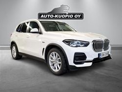 Valkoinen Käytetty 2022 BMW X5 Comfort Edition Katumaasturi | 56 480 € (Perustarjous)