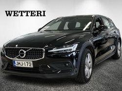 Musta Käytetty 2021 Volvo V60 CC Business Edition Farmari | 29 700 € (Kallis)