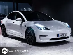 Käytetty 2021 Tesla Model 3 Performance Sedan | 32 580 € (Hieman kallis)