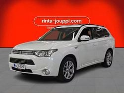 Käytetty 2014 Mitsubishi Outlander P-HEV Intense Farmari | 7 490 €