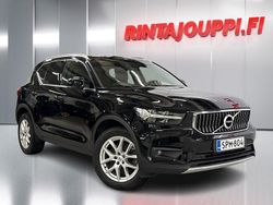 Musta Käytetty 2021 Volvo XC40 Momentum Katumaasturi | 27 480 € (Perustarjous)