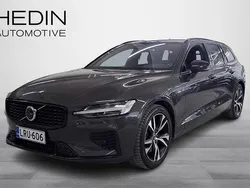 Harmaa Käytetty 2022 Volvo V60 Performance Farmari | 40 990 € (Perustarjous)