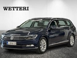 Sininen Käytetty 2015 VW Passat Highline Farmari | 15 900 € (Perustarjous)