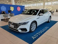Valkoinen Käytetty 2018 VW Arteon R-line Sedan | 24 900 € (Perustarjous)