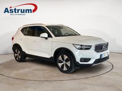 Valkoinen Käytetty 2021 Volvo XC40 Business Edition Katumaasturi | 28 800 € (Perustarjous)