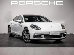 Valkoinen Käytetty 2018 Porsche Panamera 4 Sedan | 55 400 € (Perustarjous)