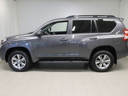 Harmaa Käytetty 2015 Toyota Land Cruiser Active Katumaasturi | 59 890 €