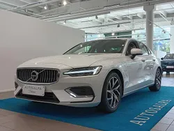 707 Käytetty 2019 Volvo S60 Inscription Sedan | 33 900 € (Hieman kallis)