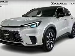 Hopea Käytetty 2024 Lexus LBX Launch Edition Katumaasturi | 35 490 €