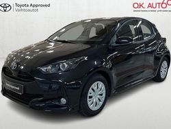 Musta Käytetty 2023 Toyota Yaris Hybrid Active Viistoperä | 21 980 € (Perustarjous)