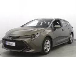 Valkoinen Käytetty 2020 Toyota Corolla Edition Farmari | 29 900 € (Kallis)