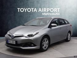 Harmaa Käytetty 2017 Toyota Auris Touring Sports Active Farmari | 17 590 € (Perustarjous)
