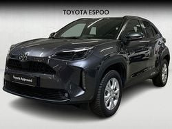 Harmaa Uusi 2025 Toyota Yaris Cross Plus Katumaasturi | 31 990 € (Perustarjous)