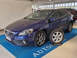 Käytetty 2015 Volvo V40 CC Business Edition Farmari | 14 900 € (Perustarjous)
