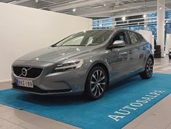 Harmaa Käytetty 2020 Volvo V40 Business Edition Viistoperä | 22 900 € (Hieman kallis)