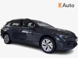 Oranssi Uusi 2025 VW Golf VIII Business Farmari | 44 989 € (Kallis)