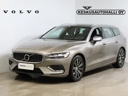 Harmaa Käytetty 2022 Volvo V60 Inscription Farmari | 35 900 € (Perustarjous)