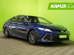 Sininen Käytetty 2022 Toyota Camry Style Sedan | 32 700 € (Perustarjous)