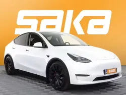Valkoinen Käytetty 2023 Tesla Model Y Performance Katumaasturi | 40 700 € (Hyvä tarjous)