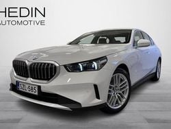 Valkoinen Uusi 2025 BMW 530e Comfort Edition Sedan | 69 900 € (Kallis)