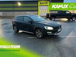 Musta Käytetty 2016 Volvo V60 CC Momentum Farmari | 16 900 €