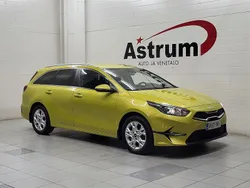 Keltainen Käytetty 2021 Kia Ceed Sportswagon EX Farmari | 21 490 € (Perustarjous)