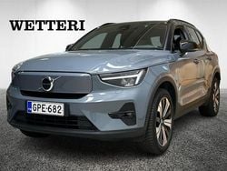 Harmaa Käytetty 2023 Volvo XC40 Plus Katumaasturi | 32 900 € (Perustarjous)