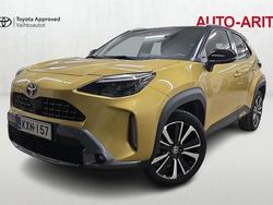 Keltainen Käytetty 2021 Toyota Yaris Cross Premium Katumaasturi | 29 900 € (Perustarjous)