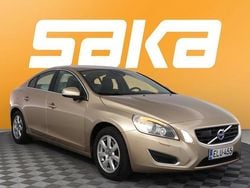 Usata 2011 Volvo S60 Summum Tre volumi | 8 780 € (Cara)