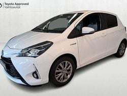 Valkoinen Käytetty 2017 Toyota Yaris Hybrid Edition Viistoperä | 14 790 € (Hieman kallis)