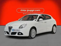 Valkoinen Käytetty 2016 Alfa Romeo Giulietta Distinctive Viistoperä | 13 690 €