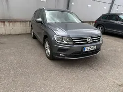 Harmaa Käytetty 2019 VW Tiguan Allspace Comfortline Katumaasturi | 25 900 € (Perustarjous)
