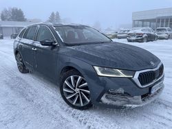 Harmaa Käytetty 2021 Skoda Octavia Ambition Farmari | 17 800 € (Perustarjous)