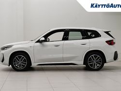 Alpinweiss Käytetty 2023 BMW iX1 Luxury Line Katumaasturi | 56 900 €