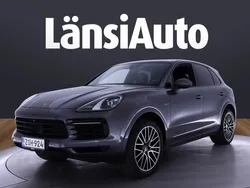 Harmaa Käytetty 2022 Porsche Cayenne Sport Katumaasturi | 70 999 € (Perustarjous)