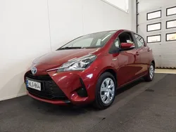 Punainen Käytetty 2018 Toyota Yaris Hybrid Active Viistoperä | 13 900 € (Perustarjous)