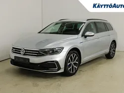 Reflexsilber Käytetty 2020 VW Passat GTE Farmari | 20 900 € (Perustarjous)