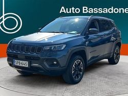 Käytetty 2024 Jeep Compass Trailhawk Katumaasturi | 34 880 € (Hieman kallis)
