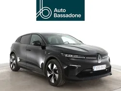 Musta Käytetty 2024 Renault Mégane Evolution Viistoperä | 30 880 € (Perustarjous)