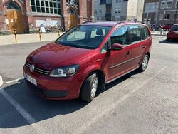 Käytetty 2012 VW Touran Trendline Tila-auto | 8 800 € (Perustarjous)