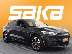Käytetty 2021 Ford Mustang Mach-E Katumaasturi | 38 760 € (Perustarjous)
