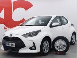 Valkoinen Käytetty 2023 Toyota Yaris Active Viistoperä | 21 140 € (Perustarjous)