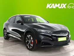 Musta Käytetty 2021 Ford Mustang Mach-E Katumaasturi | 32 890 € (Perustarjous)