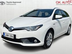 Valkoinen Käytetty 2016 Toyota Auris Touring Sports Active Farmari | 14 990 € (Perustarjous)
