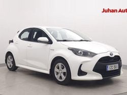 Valkoinen Käytetty 2020 Toyota Yaris Active Viistoperä | 17 240 € (Perustarjous)