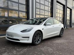 Käytetty 2021 Tesla Model 3 Sedan | 29 870 € (Perustarjous)
