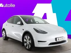 Käytetty 2023 Tesla Model Y Standard Range Katumaasturi | 31 990 € (Hyvä tarjous)