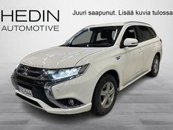 Valkoinen Käytetty 2018 Mitsubishi Outlander P-HEV Intense Farmari | 16 900 € (Hyvä tarjous)